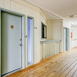 https://hh-beach-tennis-246b.top-hotels-in-savannah.com