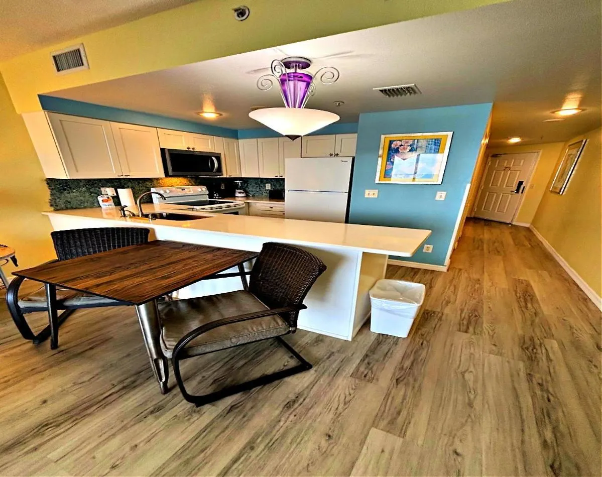 Apartment 1 Bedroom Direct Oceanfront Condo Wyndham Ocean Walk Resort - Daytona Funland 703 Daytona Beach
