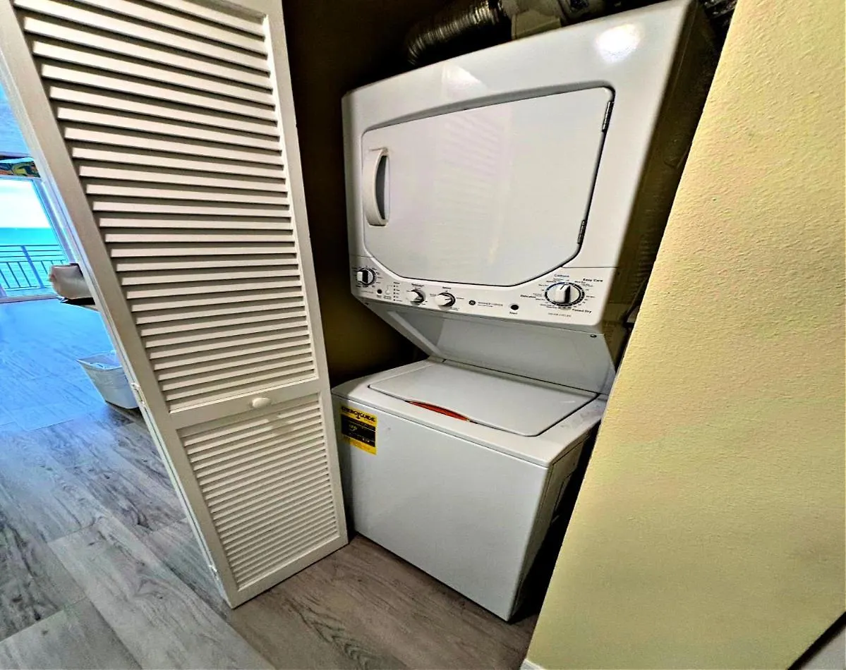 1 Bedroom Direct Oceanfront Condo Wyndham Ocean Walk Resort - Daytona Funland 703 Daytona Beach Apartment